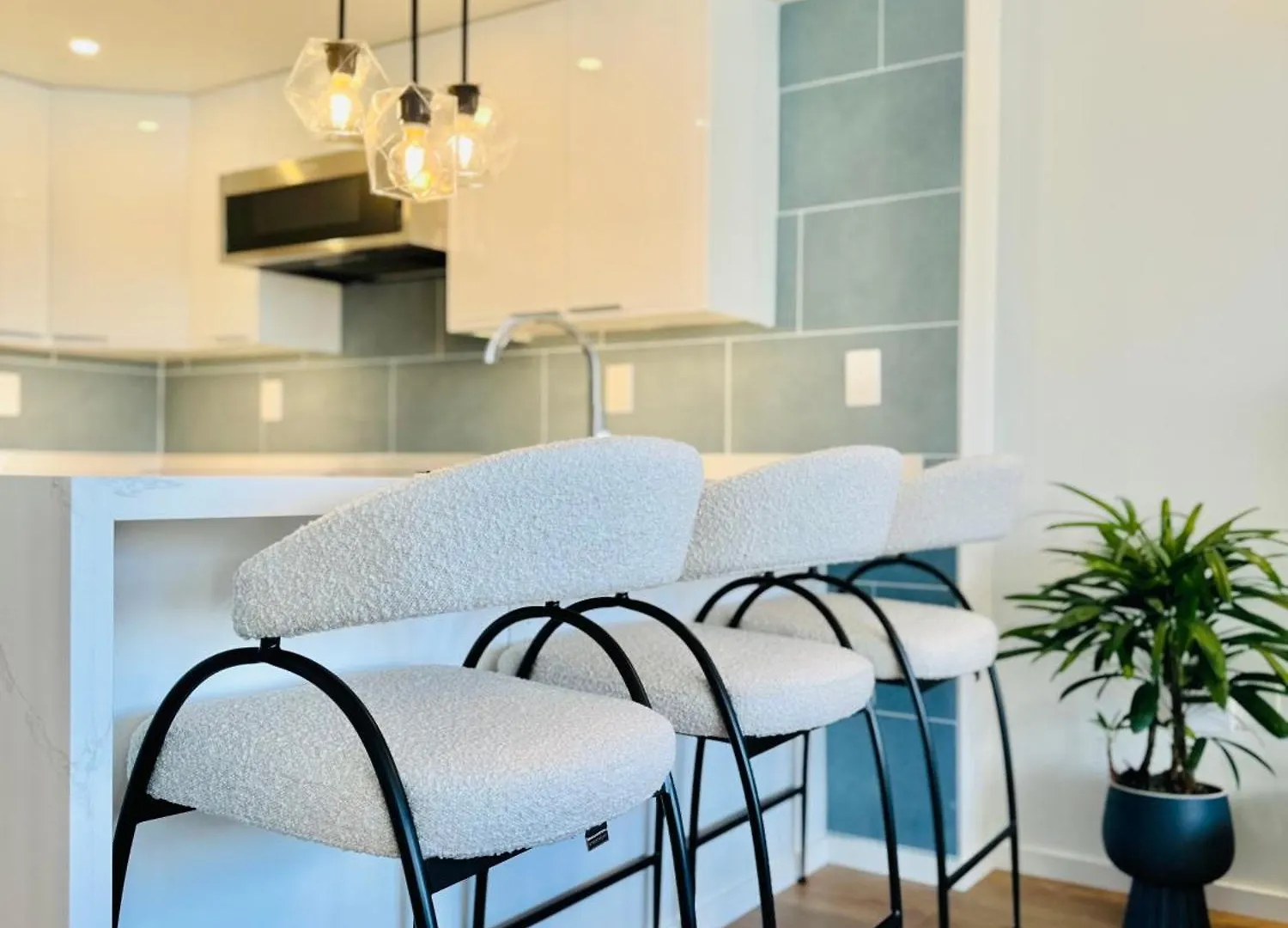 Panoramic Oceanview Resort - Full Kitchen In Each Room, 2 Swimming Pools, Onsite Restaurants, Fireworks Every Friday Гонолулу Апартаменты