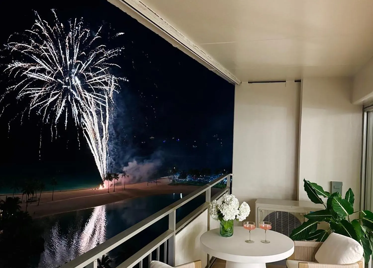 Panoramic Oceanview Resort - Full Kitchen In Each Room, 2 Swimming Pools, Onsite Restaurants, Fireworks Every Friday Гонолулу 0*,  США