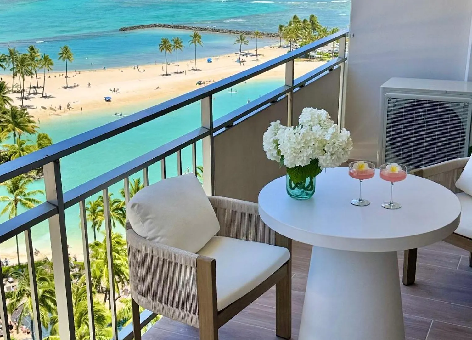Апартаменты Panoramic Oceanview Resort - Full Kitchen In Each Room, 2 Swimming Pools, Onsite Restaurants, Fireworks Every Friday Гонолулу США
