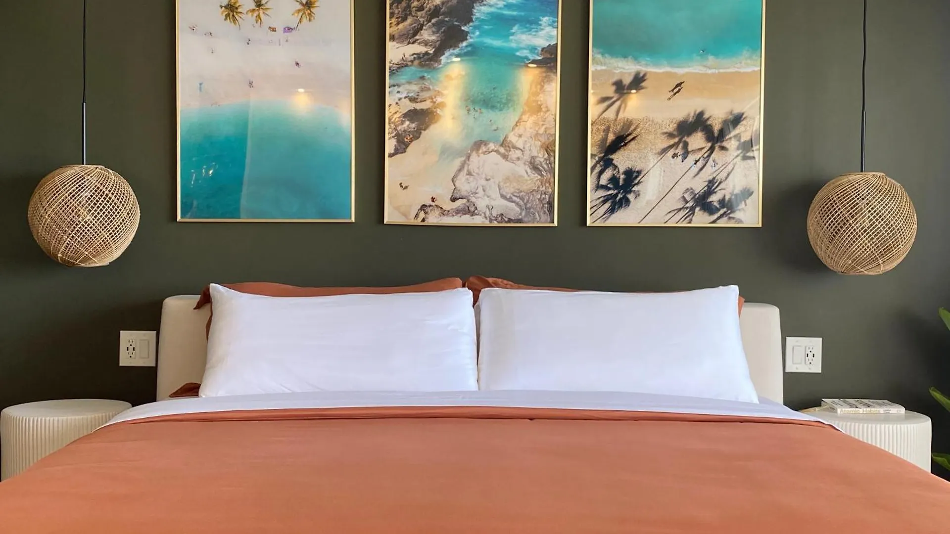 Panoramic Oceanview Resort - Full Kitchen In Each Room, 2 Swimming Pools, Onsite Restaurants, Fireworks Every Friday Honolulu Apartment