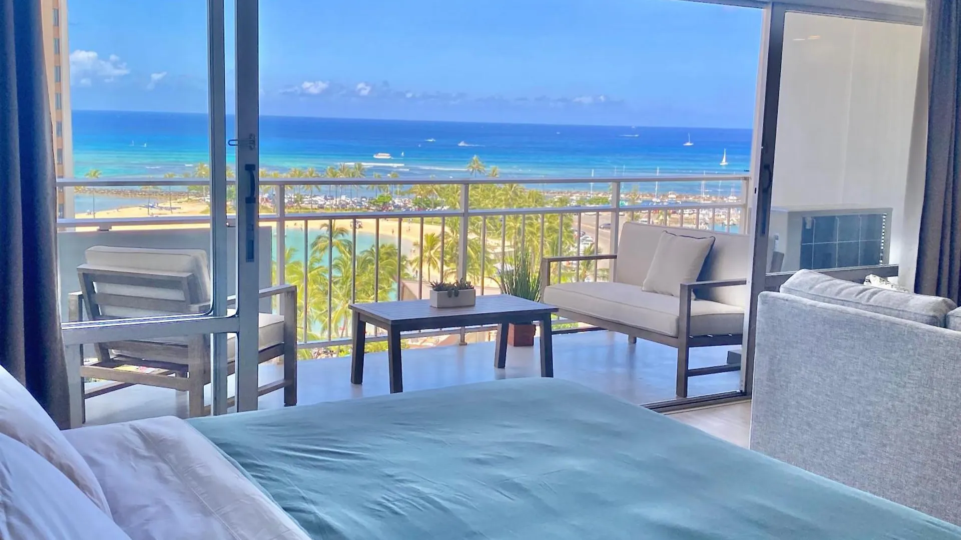 Panoramic Oceanview Resort - Full Kitchen In Each Room, 2 Swimming Pools, Onsite Restaurants, Fireworks Every Friday Honolulu United States