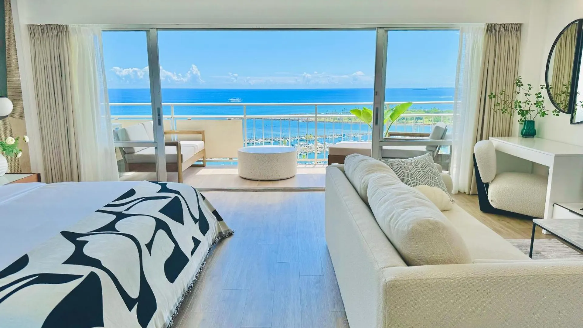 Panoramic Oceanview Resort - Full Kitchen In Each Room, 2 Swimming Pools, Onsite Restaurants, Fireworks Every Friday Honolulu Apartment
