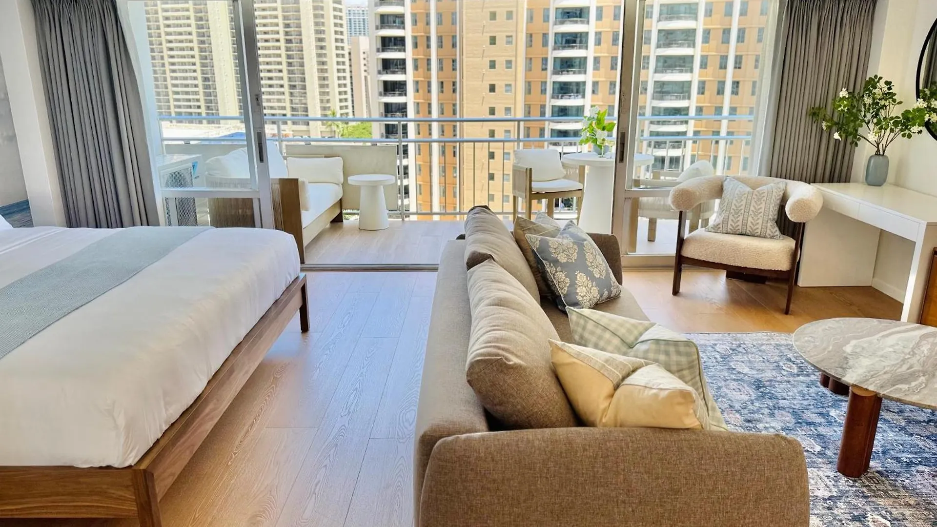 Panoramic Oceanview Resort - Full Kitchen In Each Room, 2 Swimming Pools, Onsite Restaurants, Fireworks Every Friday Honolulu United States