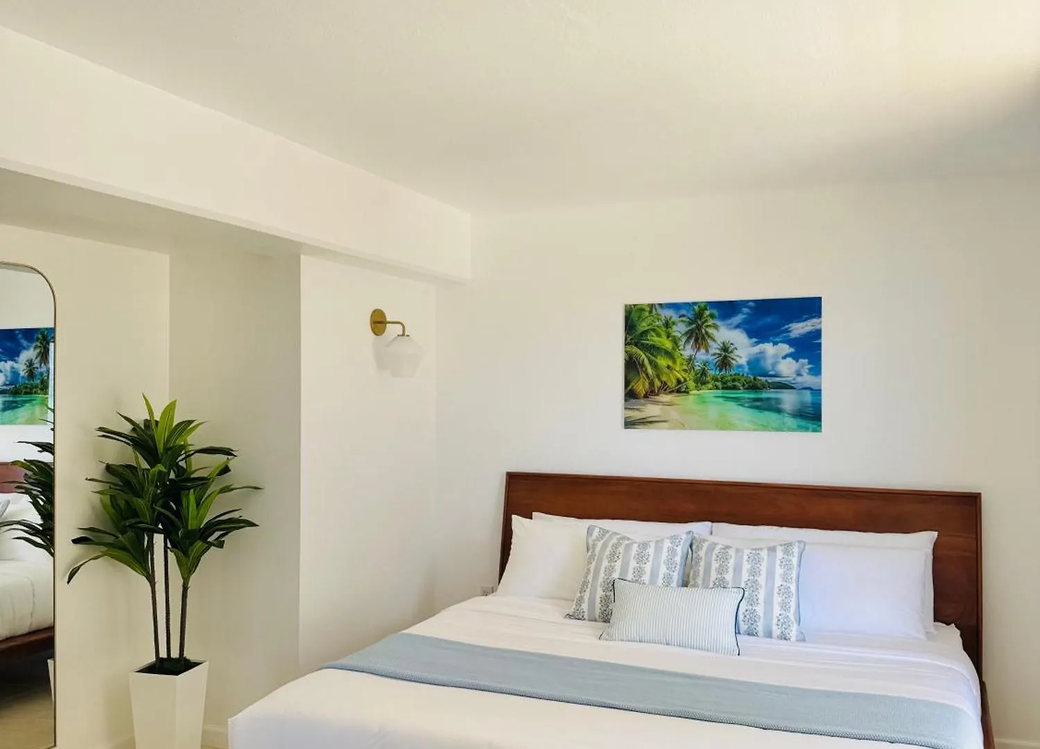 Panoramic Oceanview Resort - Full Kitchen In Each Room, 2 Swimming Pools, Onsite Restaurants, Fireworks Every Friday Honolulu 0*,