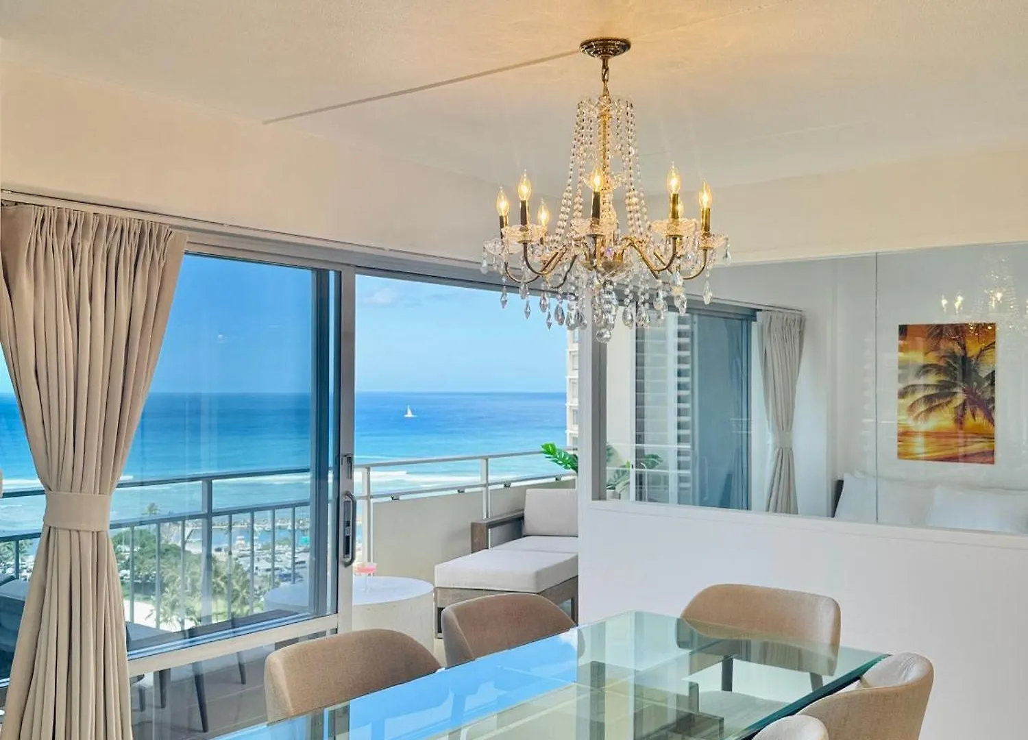Panoramic Oceanview Resort - Full Kitchen In Each Room, 2 Swimming Pools, Onsite Restaurants, Fireworks Every Friday Honolulu 0*,  United States