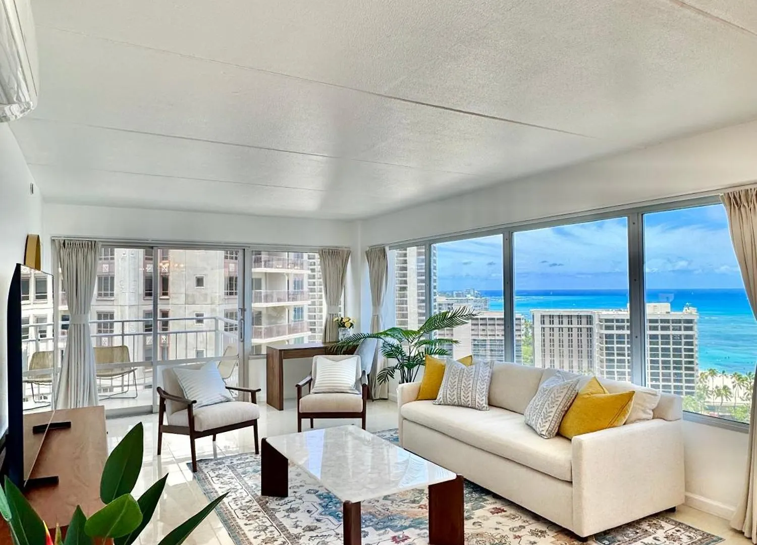 Panoramic Oceanview Resort - Full Kitchen In Each Room, 2 Swimming Pools, Onsite Restaurants, Fireworks Every Friday Honolulu